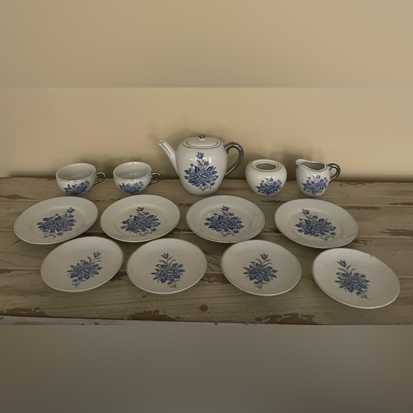 Vintage Toy China Tea Set - Picture 2 of 5